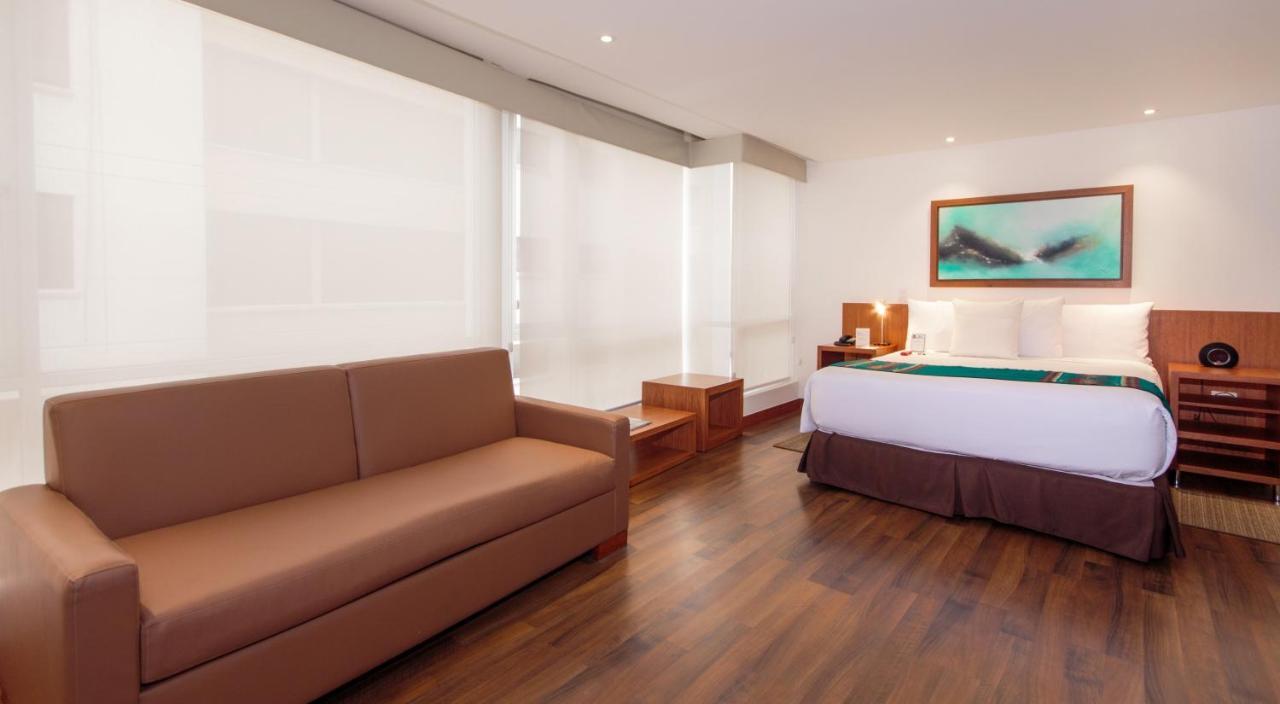9D Hotel Quito Buitenkant foto