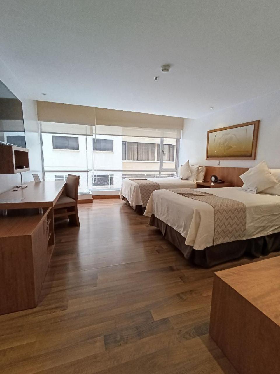 9D Hotel Quito Buitenkant foto